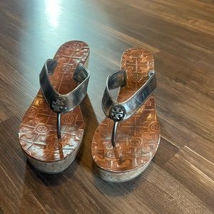 Tory Burch Metallic Silver Wedge Sandals SZ 9